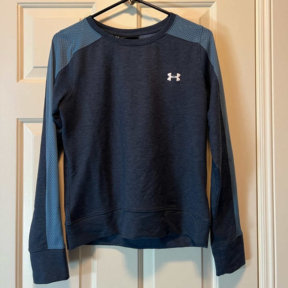Small, Under Armour long sleeve